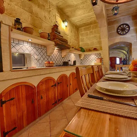 Razzett Tat-twil Farmhouse Casa vacanze *